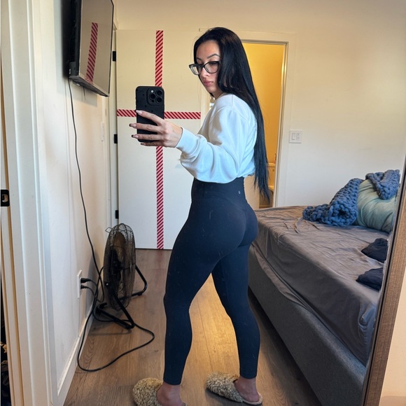 Lululemon Align High Rise Pant 25” - Picture 3 of 4